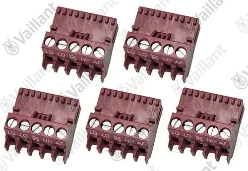 Fünf Vaillant-Stecker in rot, mit Anschlussmöglichkeiten, erkennbaren Markierungen und gewellten Klemmen für elektrische Verbindungen.